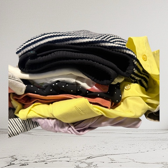 Tops - Women’s size small‎ semi mystery box